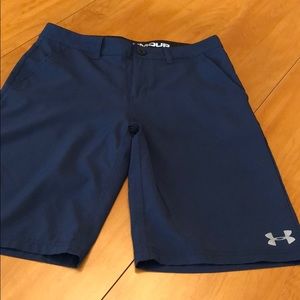 Boys Under Armour Golf shorts 18